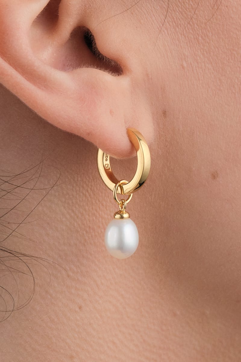 Pearl Huggie Set in Gold Vermeil - Beautiful Natural Pearl Earrings on the ear close up